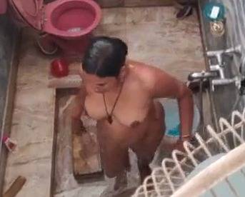 Indian aunty spying bath video XXX Sona